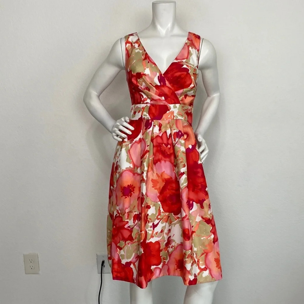 Sandra Darren Red Floral V-Neck Sleeveless A-Line Knee Length Dress Size 12